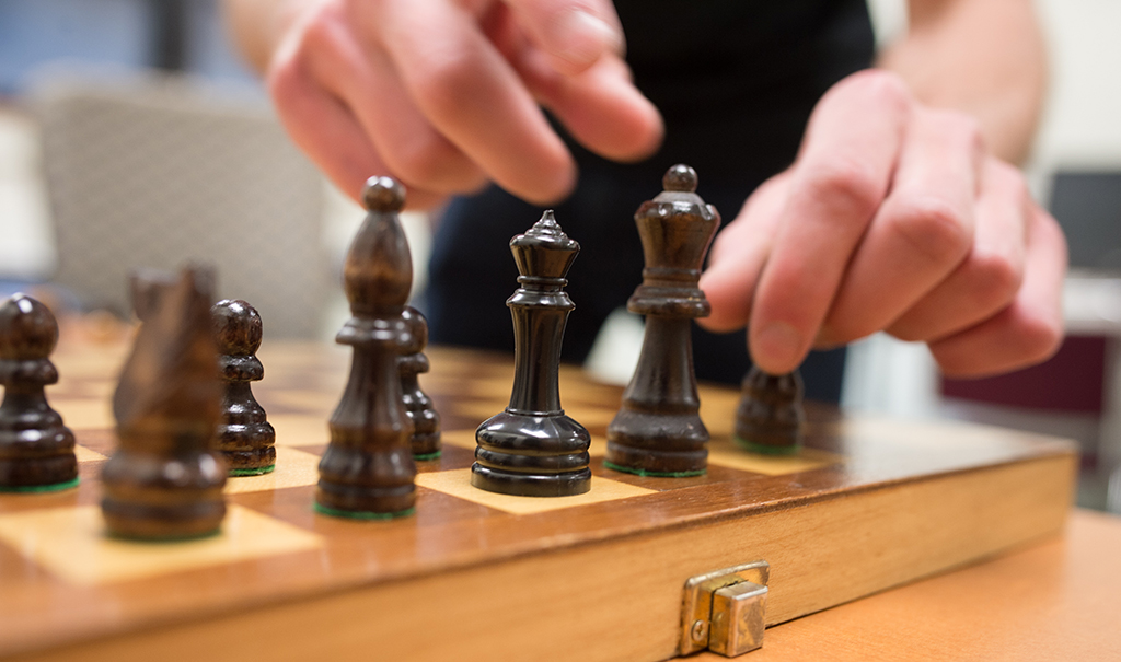 Which IQ indices are most highly correlated with chess playing