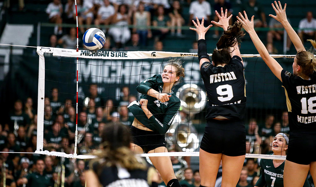 Spartans Battle But Fall At No 7 Illinois Msutoday Michigan State University 