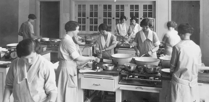 historical photo of women in industrial kitchen