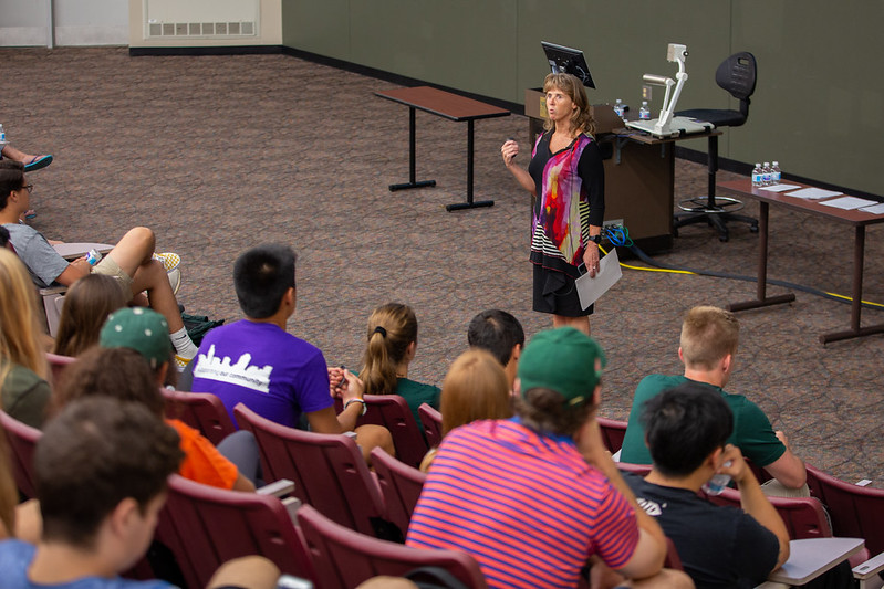 Cheri Speier-Pero teaching students in a lecture hall